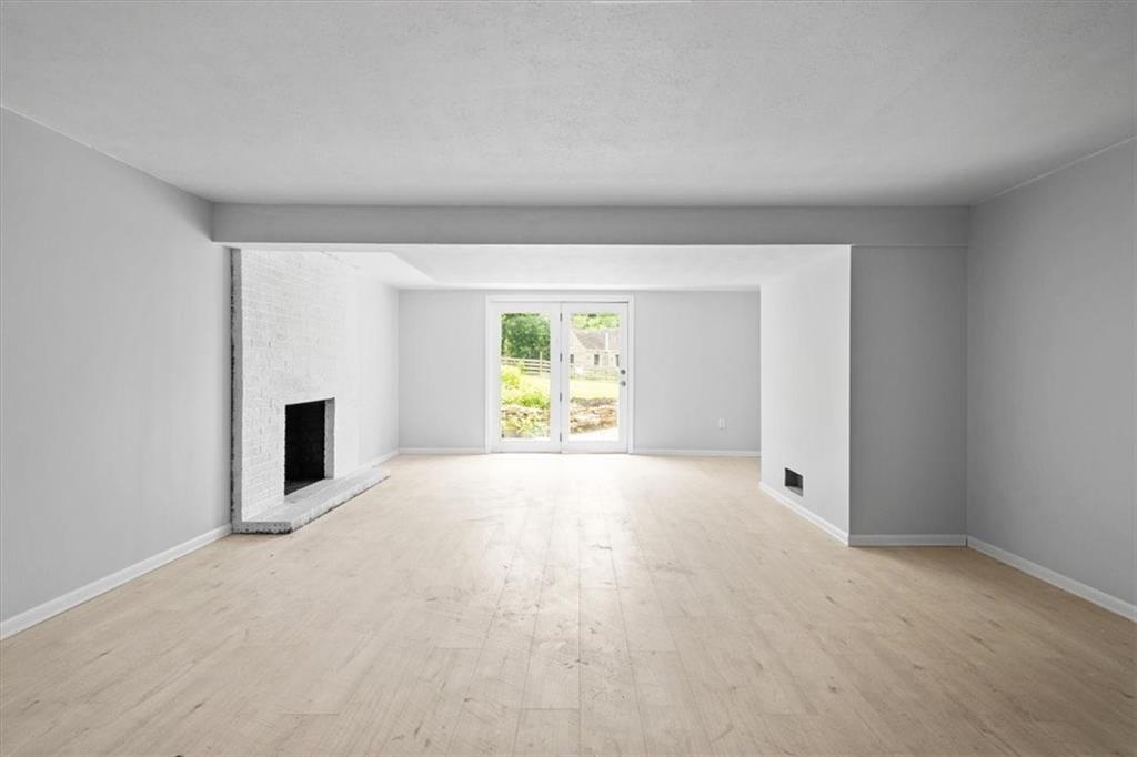 457 Inwood Road Pittsburgh, PA 15237 - Photo 37 of 39 a view of an empty room with a window