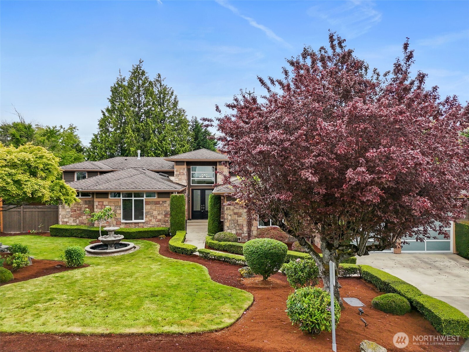 1038 Belfair Road Bellevue, WA 98004 - Photo 1 of 40 Gallery Image 1