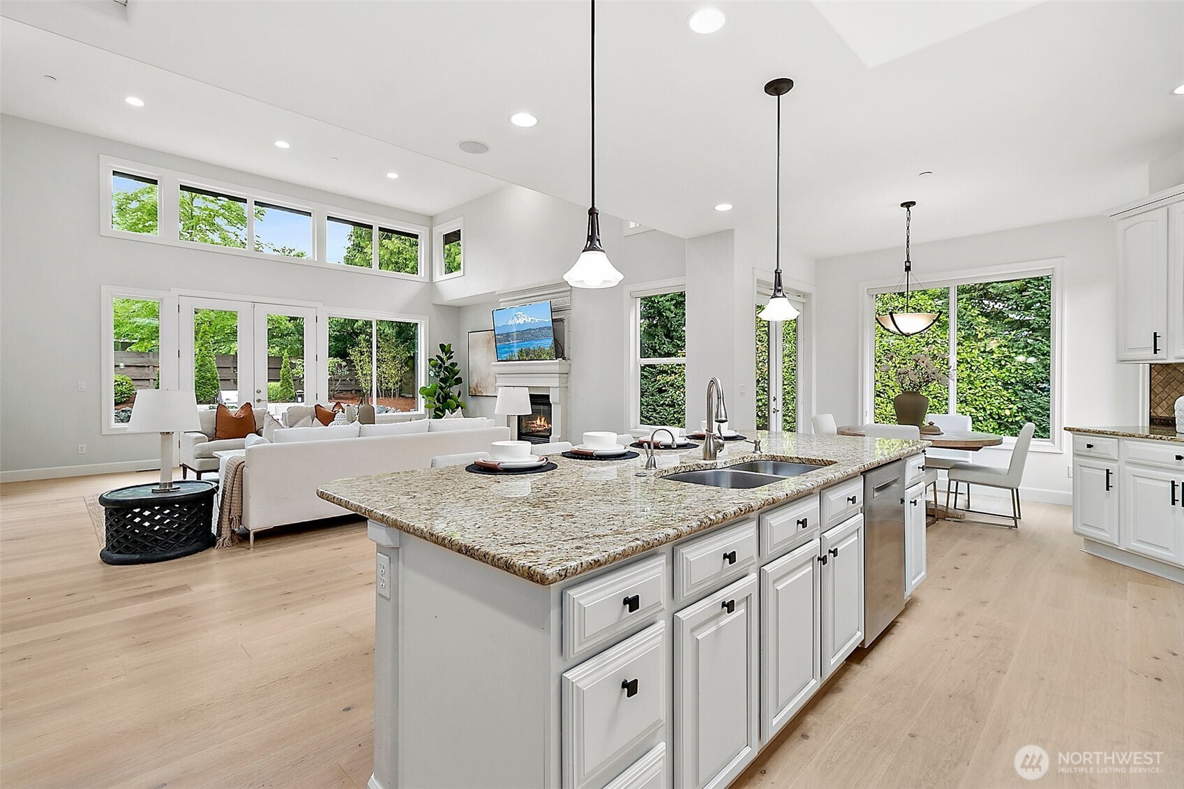 1038 Belfair Road Bellevue, WA 98004 - Photo 15 of 40 Gallery Image 15