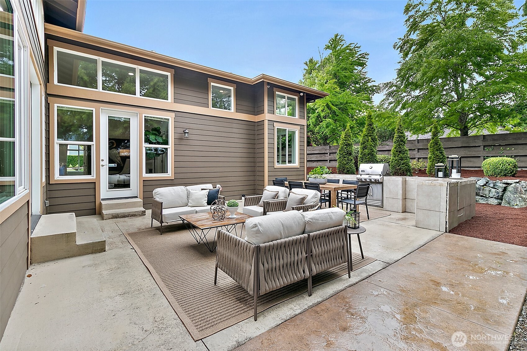 1038 Belfair Road Bellevue, WA 98004 - Photo 33 of 40 Gallery Image 33