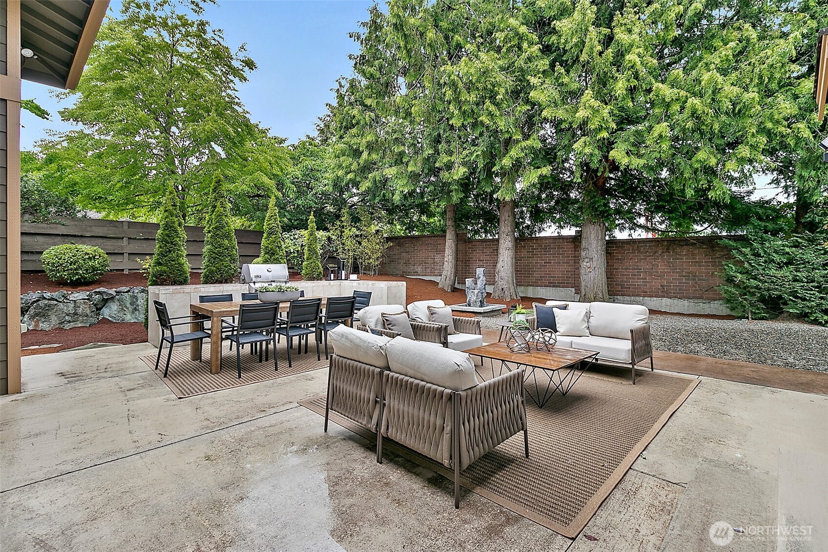 1038 Belfair Road Bellevue, WA 98004 - Photo 34 of 40 Gallery Image 34