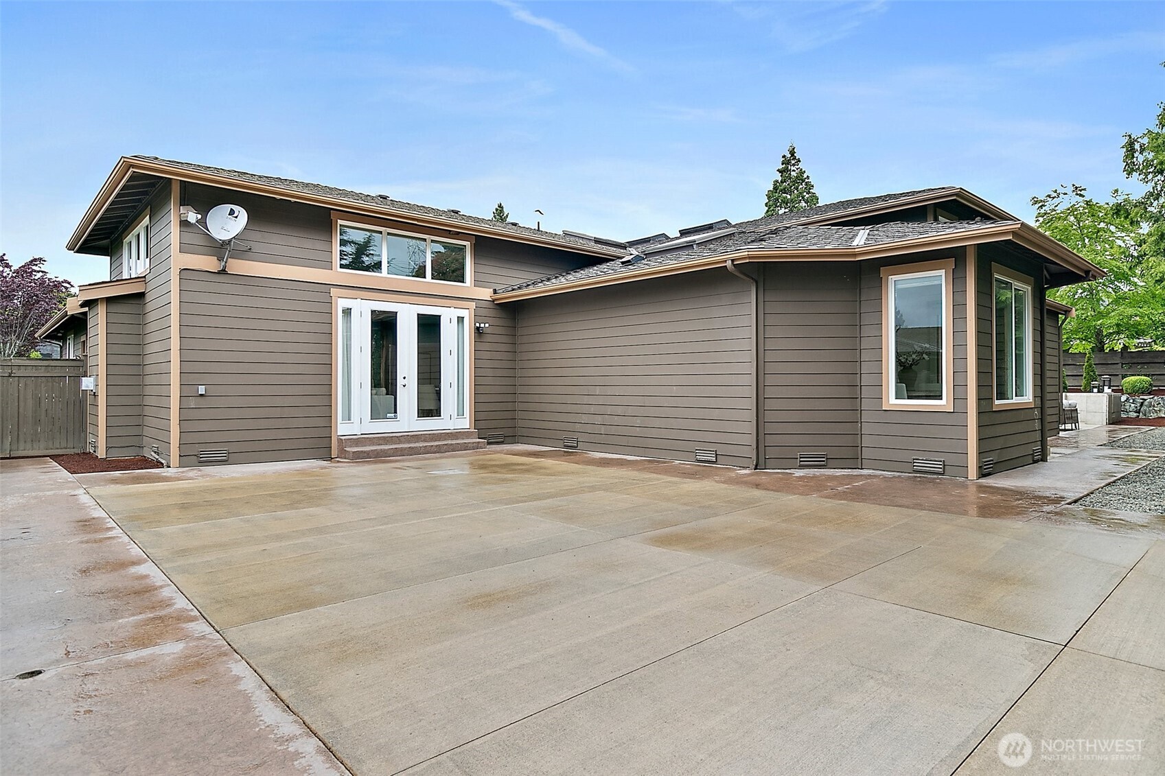 1038 Belfair Road Bellevue, WA 98004 - Photo 36 of 40 Gallery Image 36