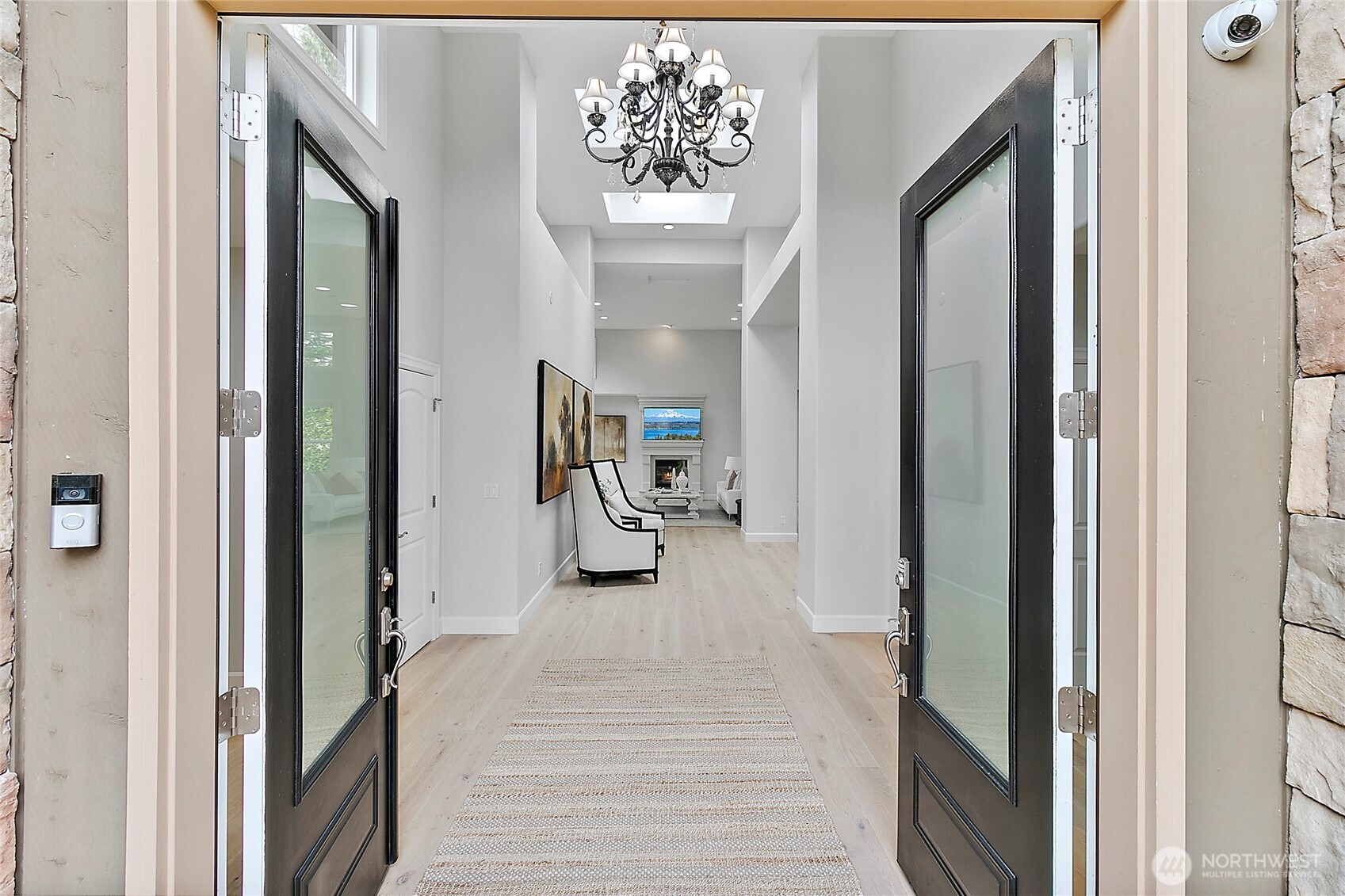 1038 Belfair Road Bellevue, WA 98004 - Photo 4 of 40 Gallery Image 4