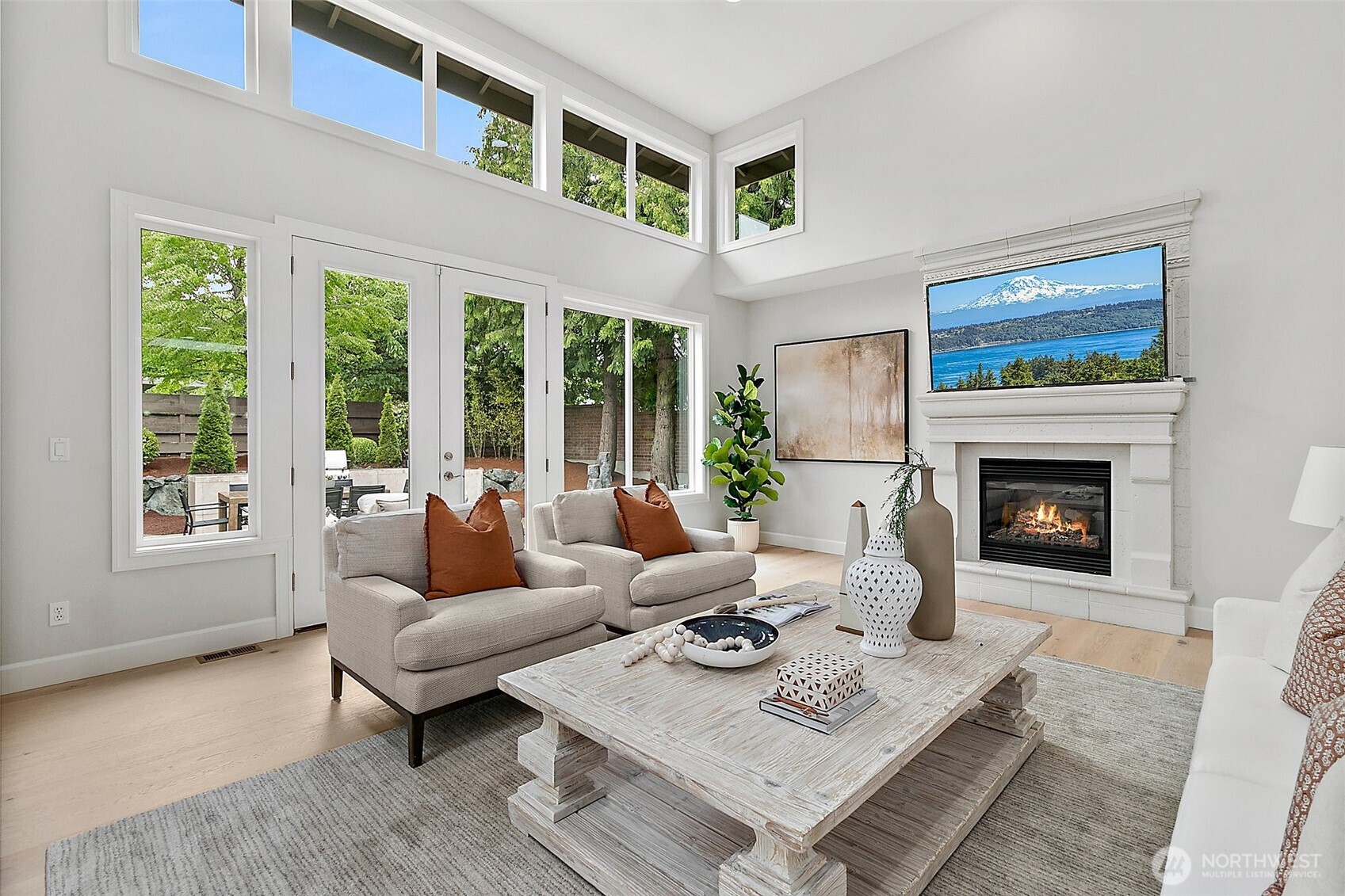 1038 Belfair Road Bellevue, WA 98004 - Photo 6 of 40 Gallery Image 6