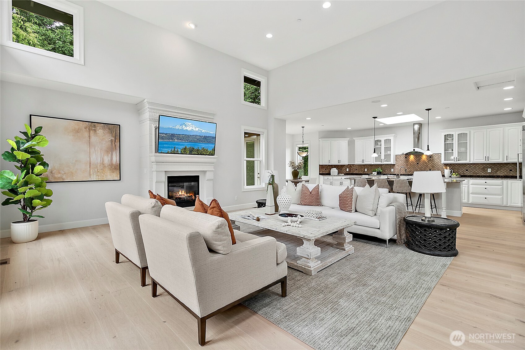 1038 Belfair Road Bellevue, WA 98004 - Photo 7 of 40 Gallery Image 7