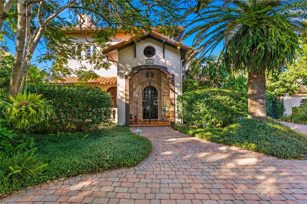 4803 West Woodmere Road Tampa, FL 33609 - Photo 2 of 80