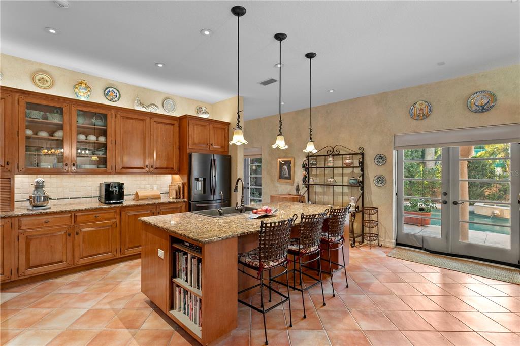 4803 West Woodmere Road Tampa, FL 33609 - Photo 25 of 80