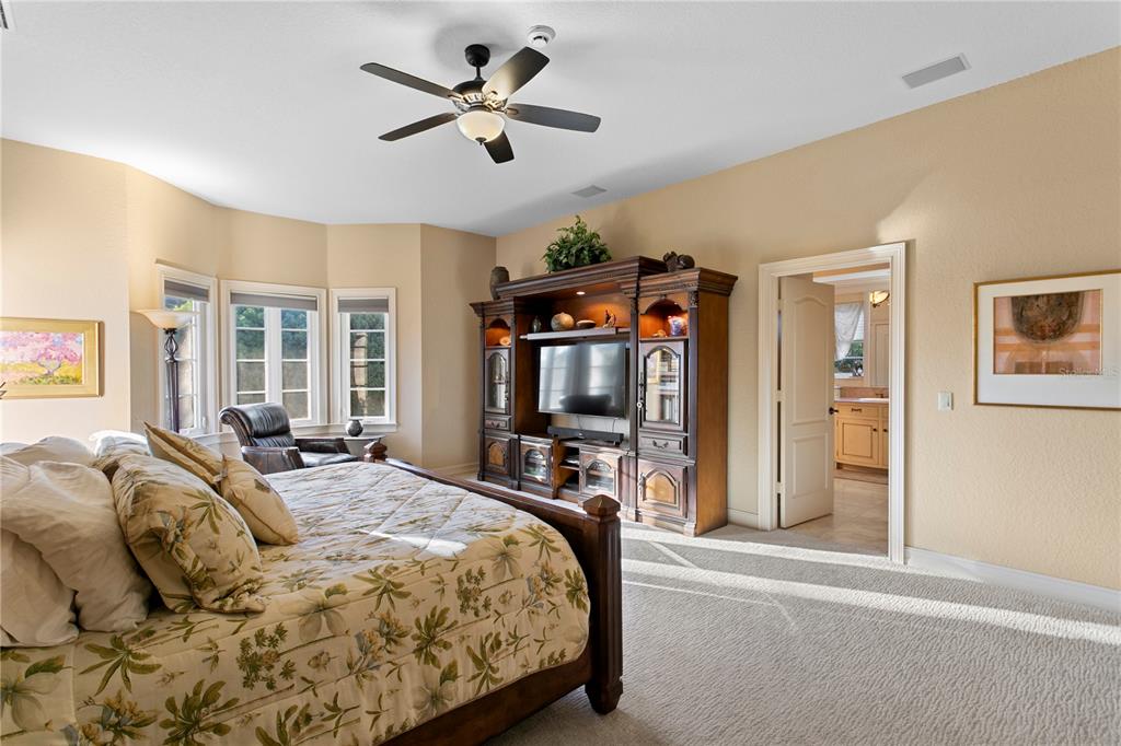 4803 West Woodmere Road Tampa, FL 33609 - Photo 35 of 76