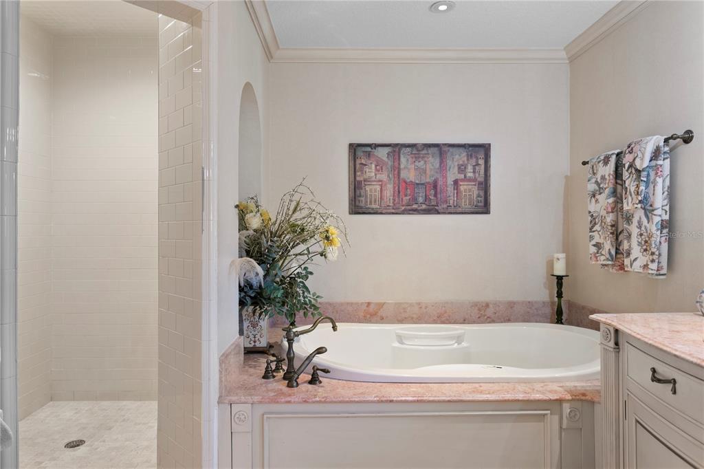 4803 West Woodmere Road Tampa, FL 33609 - Photo 39 of 76