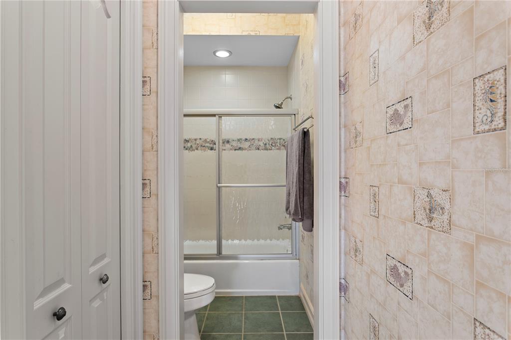 4803 West Woodmere Road Tampa, FL 33609 - Photo 46 of 80