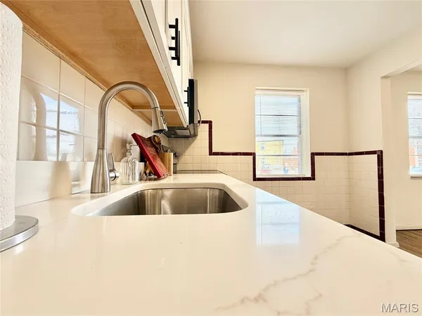 $1,195 | 7219 Hampton Avenue, Unit 2S, St. Louis, MO 63109