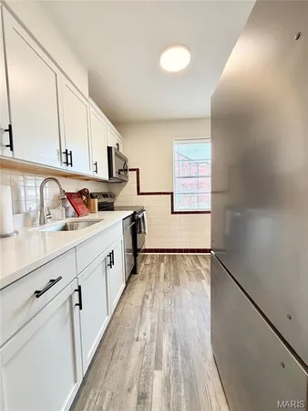 $1,195 | 7219 Hampton Avenue, Unit 2S, St. Louis, MO 63109