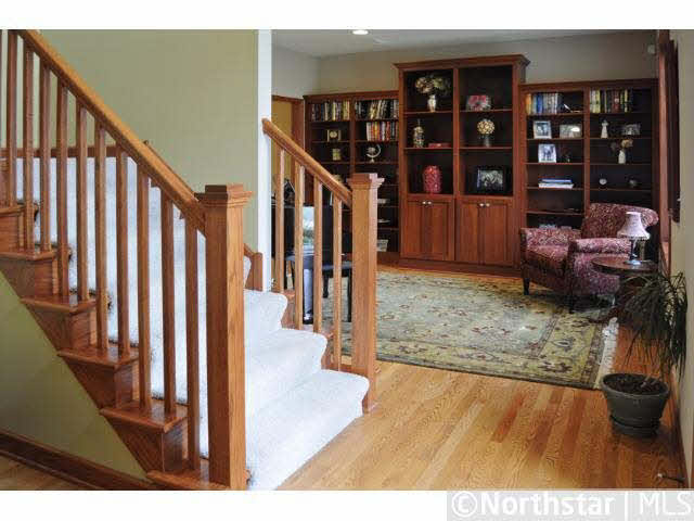 816 Amble Road Shoreview, MN 55126 - Photo 4 of 18 Gallery Image 4
