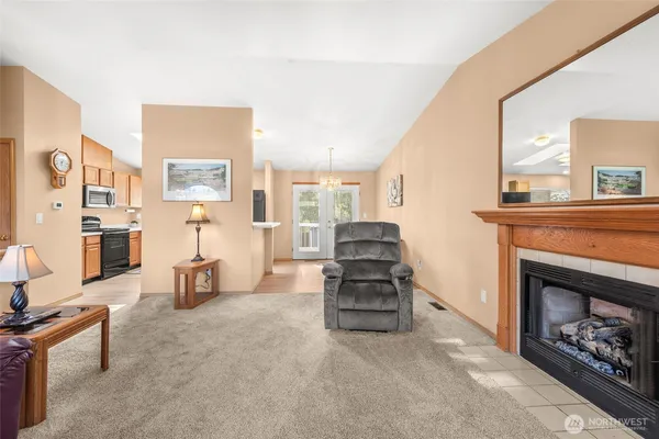 $750,000 | 24941 13th Place South, Des Moines, WA 98198