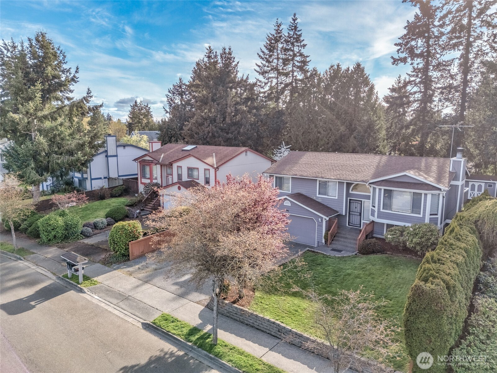 24941 13th Place South Des Moines, WA 98198 - Photo 2 of 33