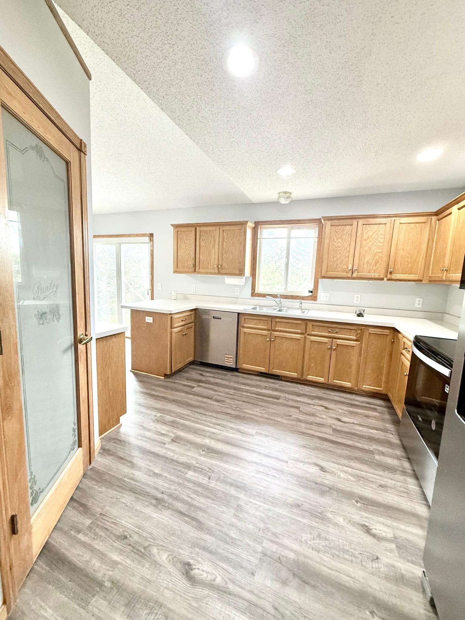 211 7th Street South Winsted, MN 55395 - Photo 10 of 34