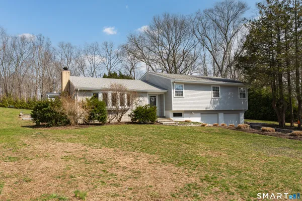 $4,000 | 51 West Lake Avenue, Guilford, CT 06437