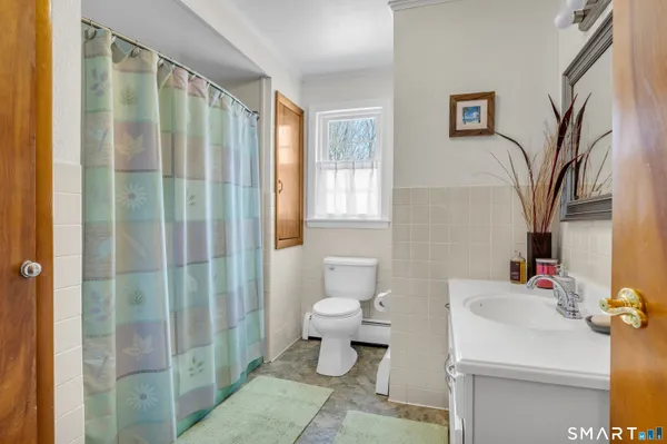 $4,000 | 51 West Lake Avenue, Guilford, CT 06437