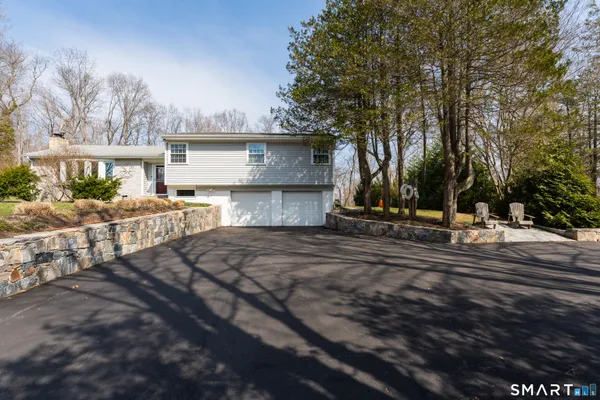 $3,800 | 51 West Lake Avenue, Guilford, CT 06437