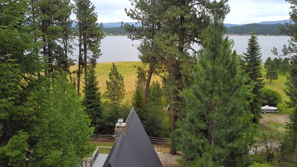 32 Duffys Lane Cascade, ID 83611 - Photo 4 of 35 FULL Lake Cascade views