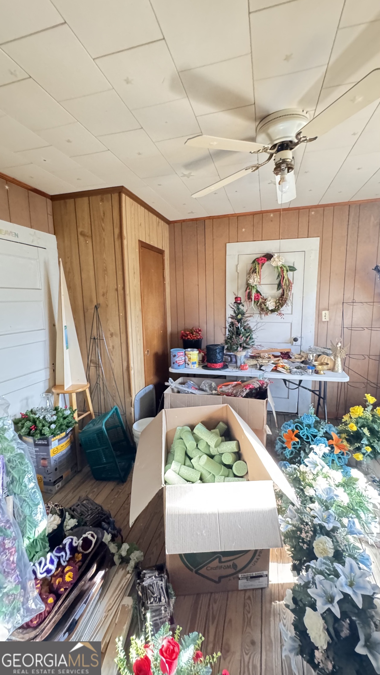 1199 West Main Street Centre, AL 35960 - Photo 3 of 11 a living room filled with furniture and a wooden floor
