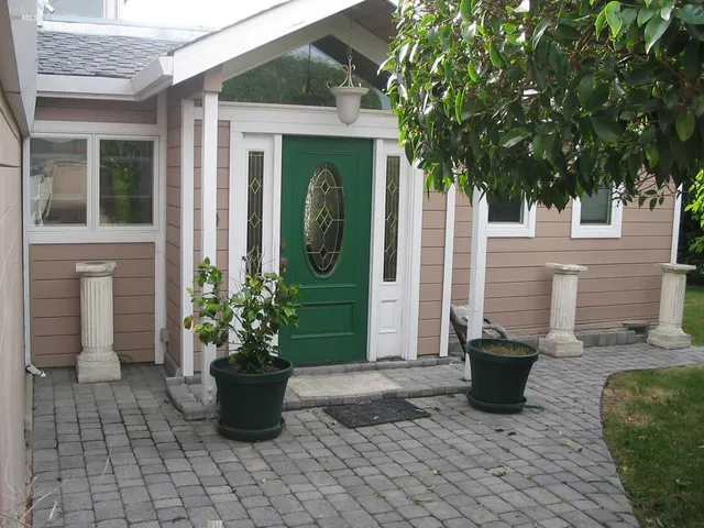 $9,750 | 230 Diviso Street, Tiburon, CA 94920