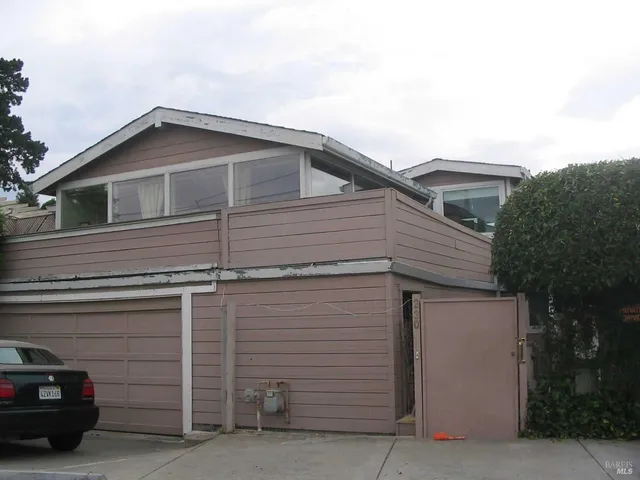 $9,750 | 230 Diviso Street, Tiburon, CA 94920