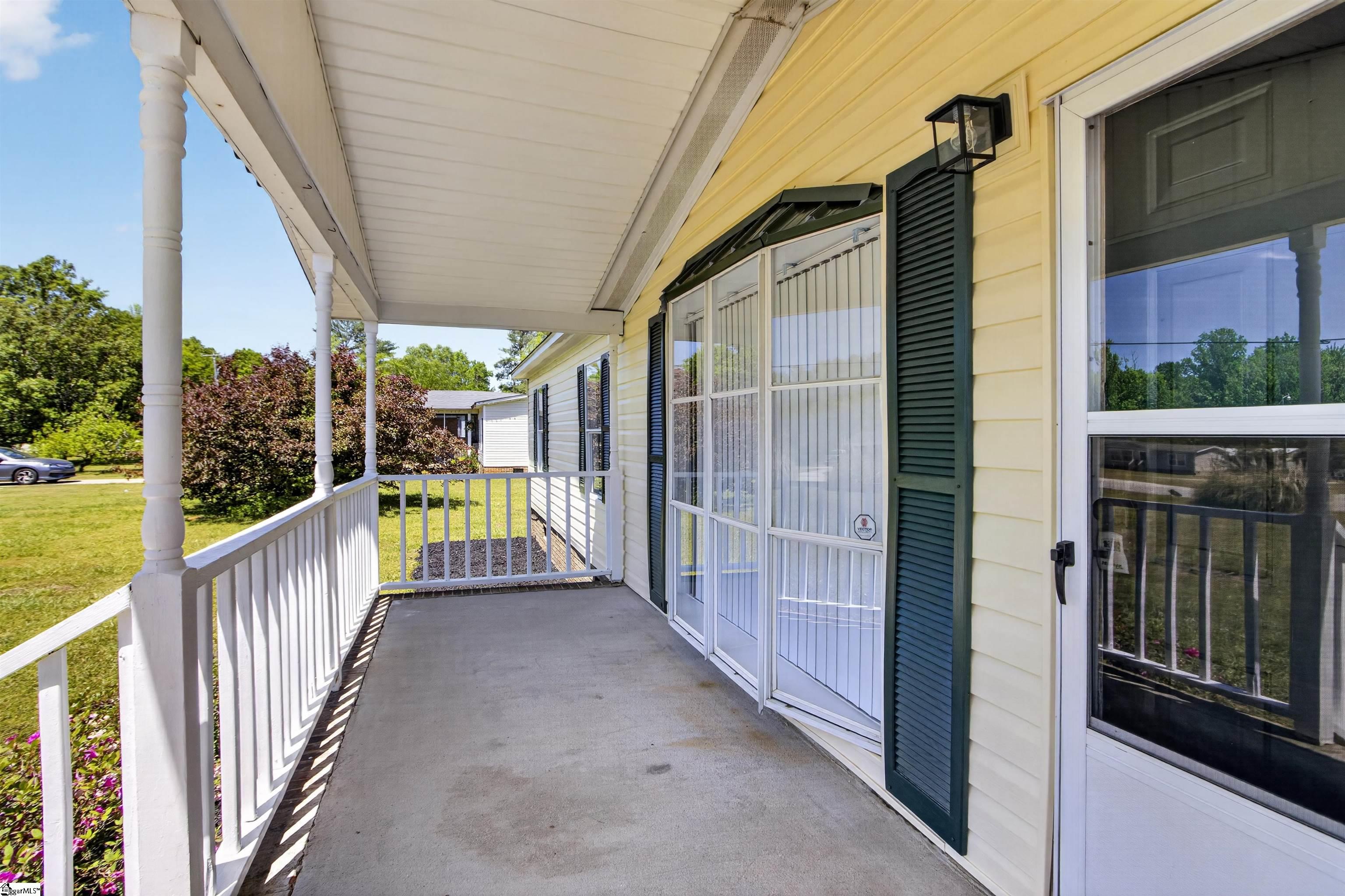 3589 Neely Ferry Road Laurens, SC 29360 - Photo 4 of 49