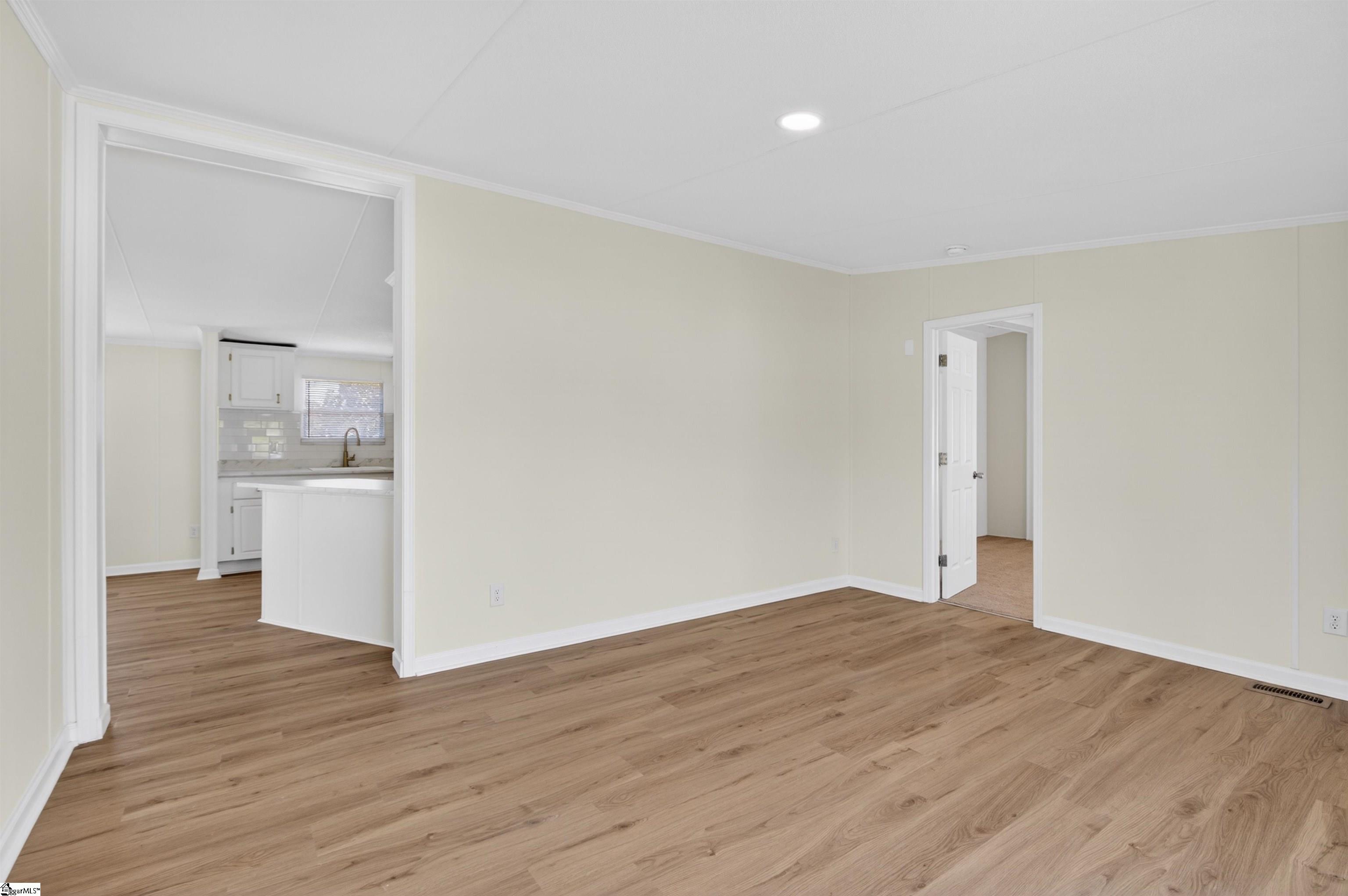 3589 Neely Ferry Road Laurens, SC 29360 - Photo 7 of 49