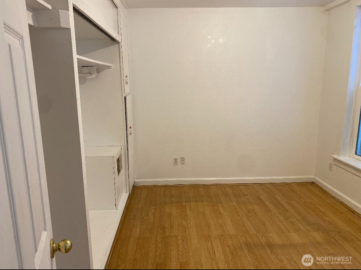 1414 East Fir Street Seattle, WA 98122 - Photo 7 of 30 a view of a room