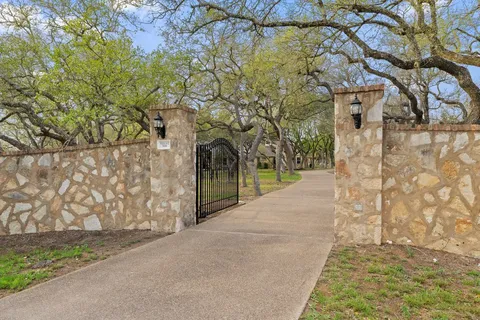 $1,999,999 | 999 Enchanted Oaks Drive, Driftwood, TX 78619