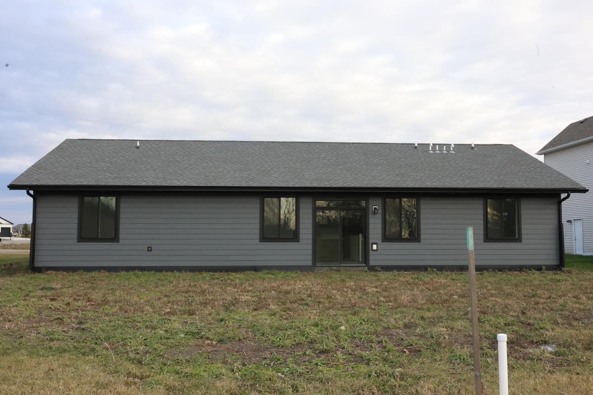 4712 Hampton Loop South Moorhead, MN 56560 - Photo 3 of 19