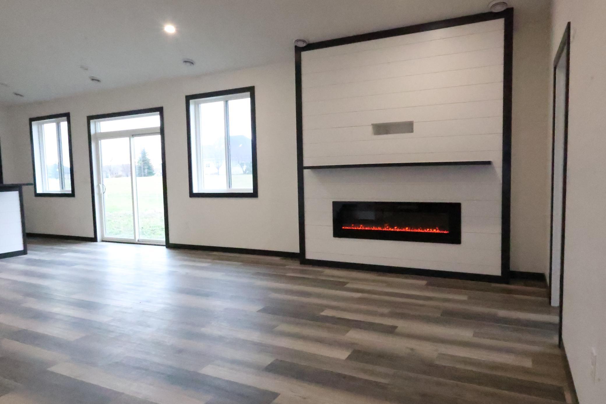 4712 Hampton Loop South Moorhead, MN 56560 - Photo 7 of 19