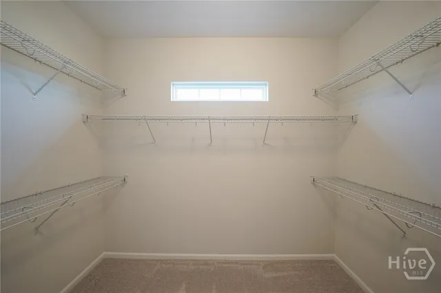 $2,400 | 142 Cumberland Way, Savannah, GA 31407