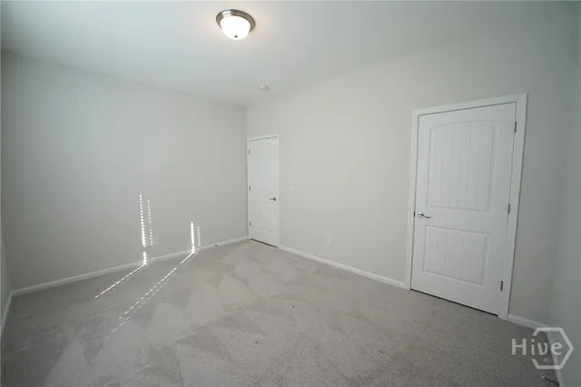 $2,400 | 142 Cumberland Way, Savannah, GA 31407