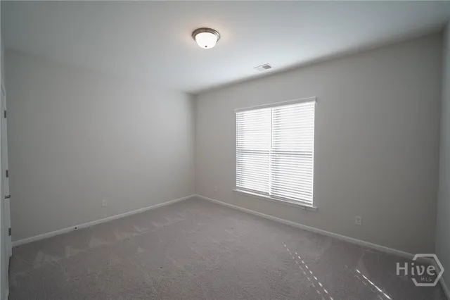 $2,400 | 142 Cumberland Way, Savannah, GA 31407