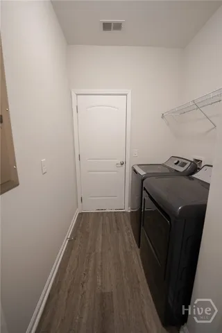 $2,400 | 142 Cumberland Way, Savannah, GA 31407