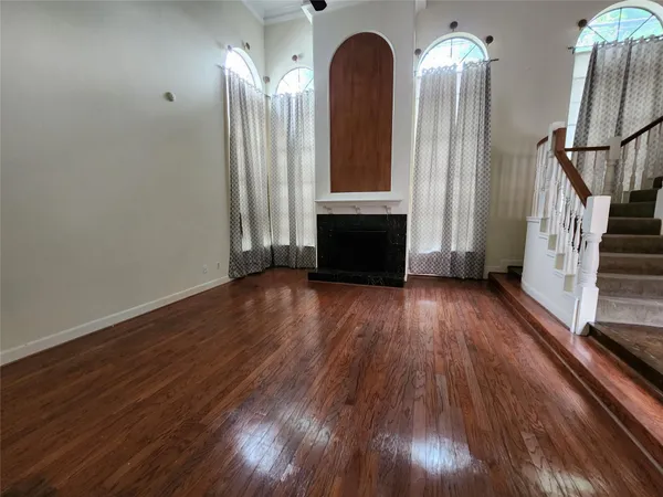 $3,195 | 6105 Inwood Drive, Unit D, Houston, TX 77057