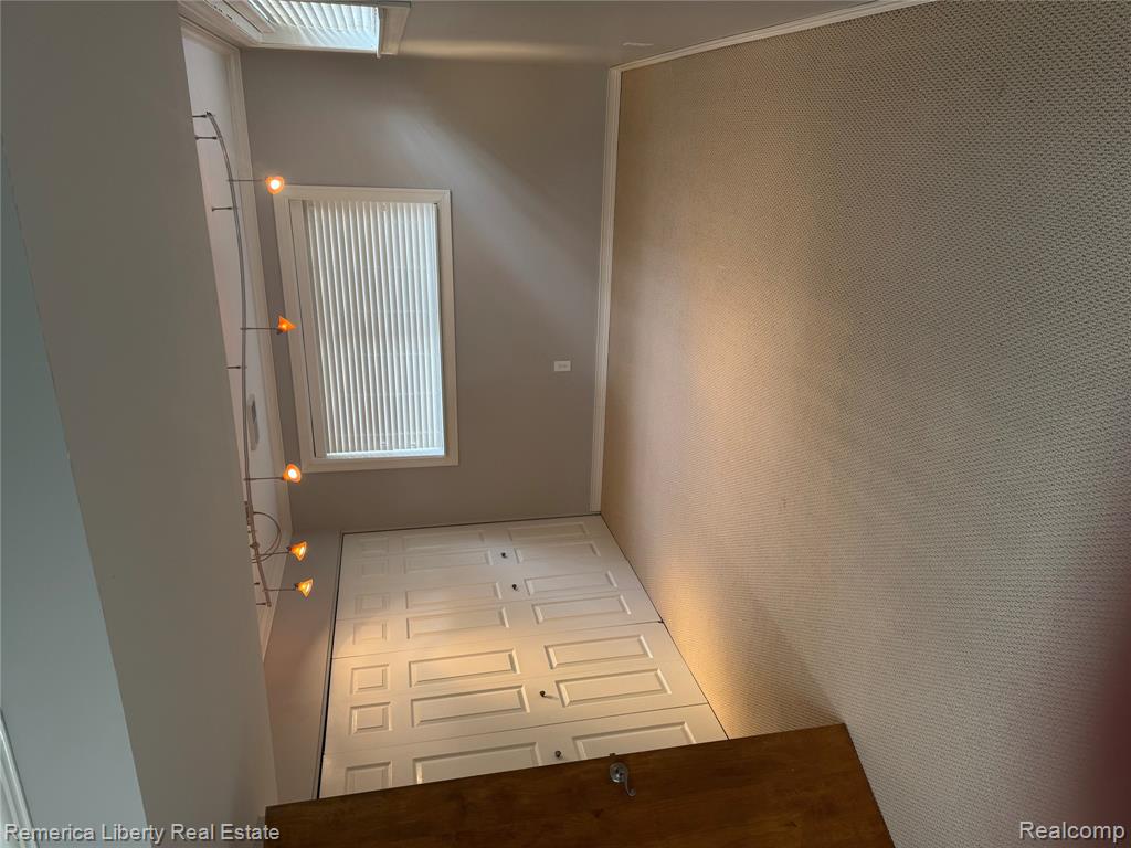 464 Welch Road Northville, MI 48167 - Photo 20 of 28