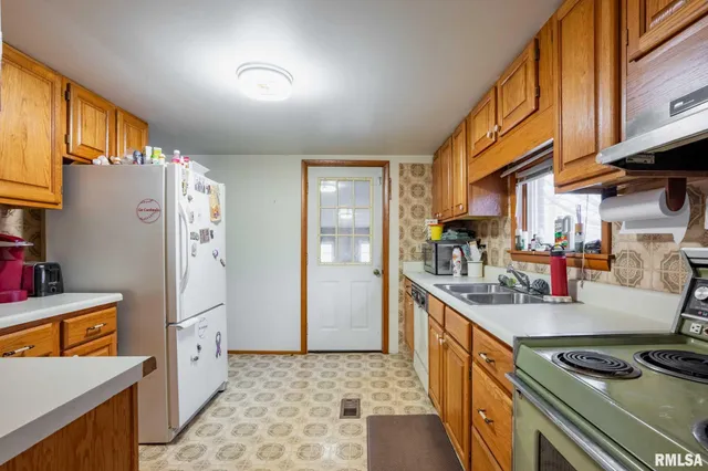 $139,000 | 1720 Camp Cedar Point Lane, Makanda, IL 62958