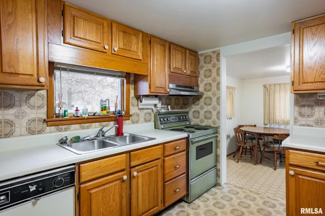 $139,000 | 1720 Camp Cedar Point Lane, Makanda, IL 62958