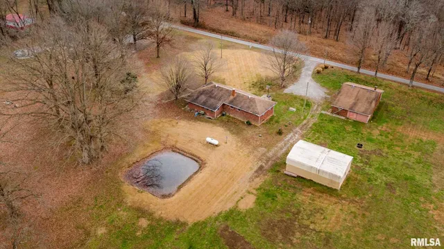 $139,000 | 1720 Camp Cedar Point Lane, Makanda, IL 62958