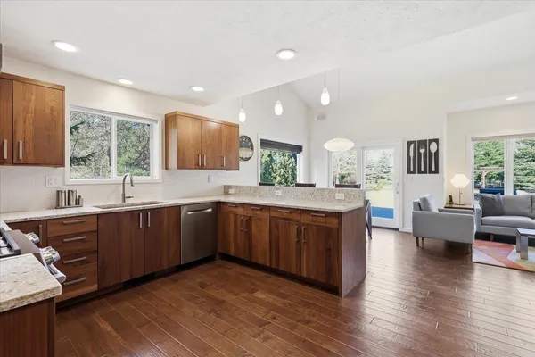 $835,000 | 17404 Springview Lane, Nine Mile Falls, WA 99026