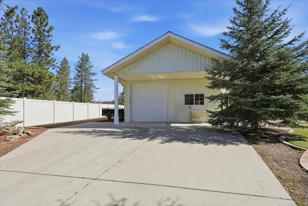 $835,000 | 17404 Springview Lane, Nine Mile Falls, WA 99026