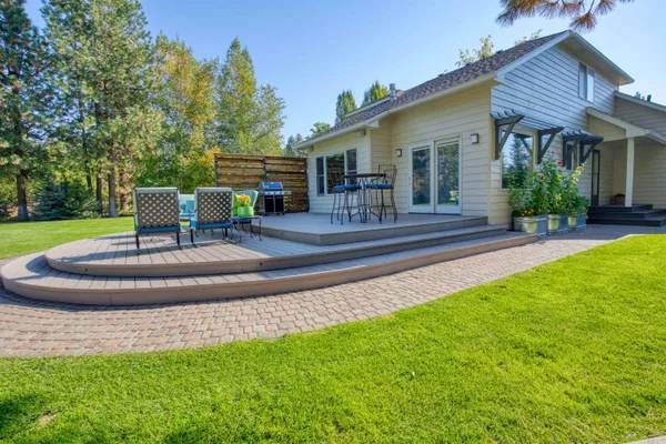 $835,000 | 17404 Springview Lane, Nine Mile Falls, WA 99026