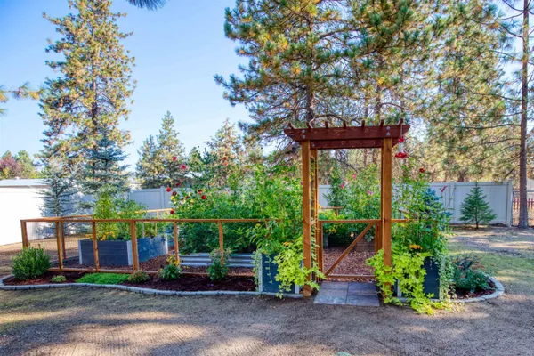 $835,000 | 17404 Springview Lane, Nine Mile Falls, WA 99026