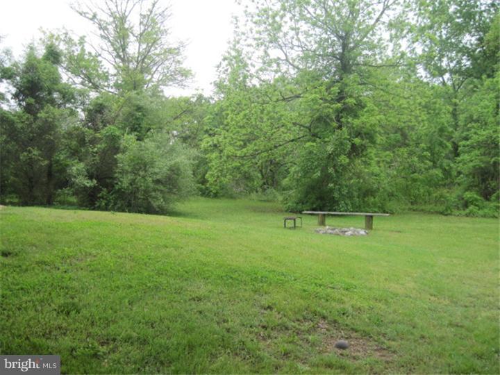 40 Tattletown Road Hamilton, NJ 08620 - Photo 22 of 22 View in Back