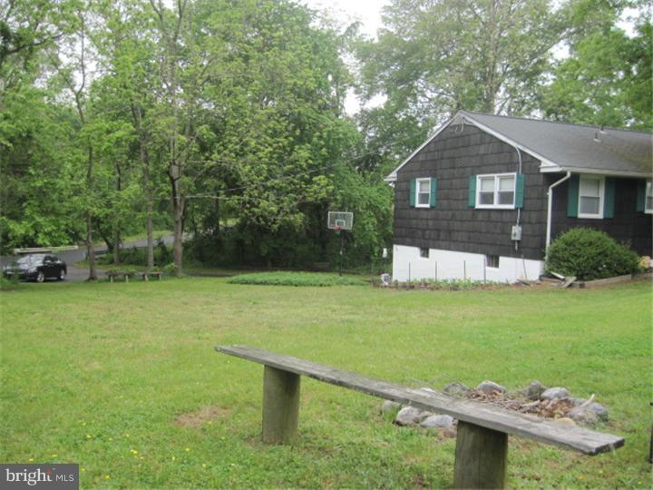 40 Tattletown Road Hamilton, NJ 08620 - Photo 4 of 22 Exterior Side