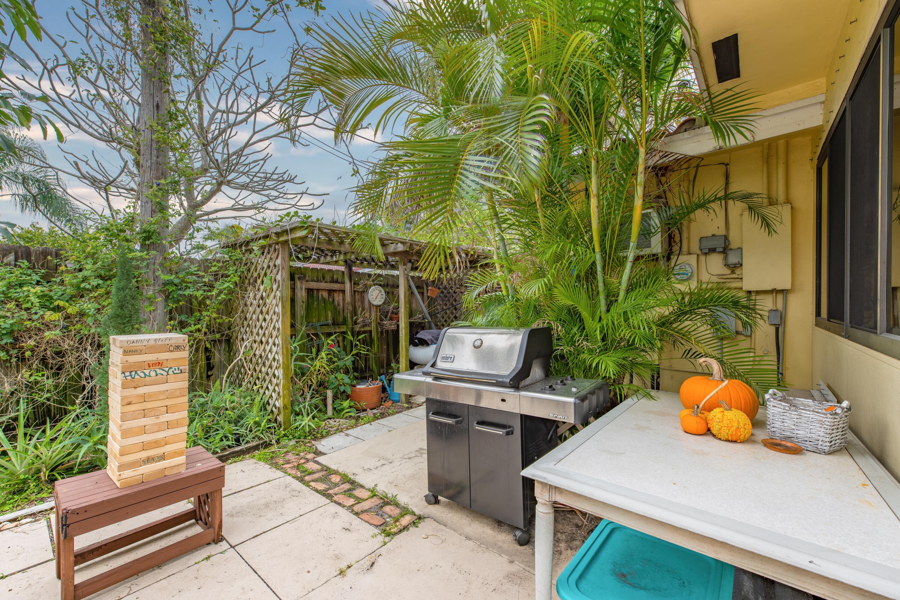 420 Northeast 36th Street Boca Raton, FL 33431 - Photo 37 of 42 BBQ & Jenga 1