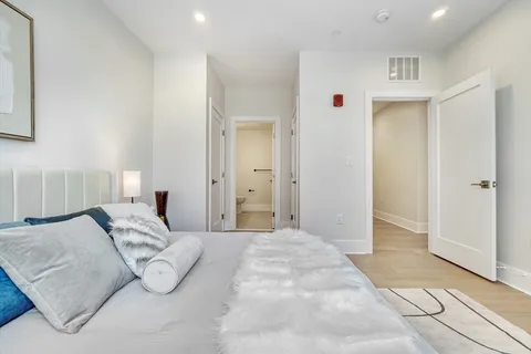 $899,900 | 62 Foundry Street, Unit 416, Wakefield, MA 01880